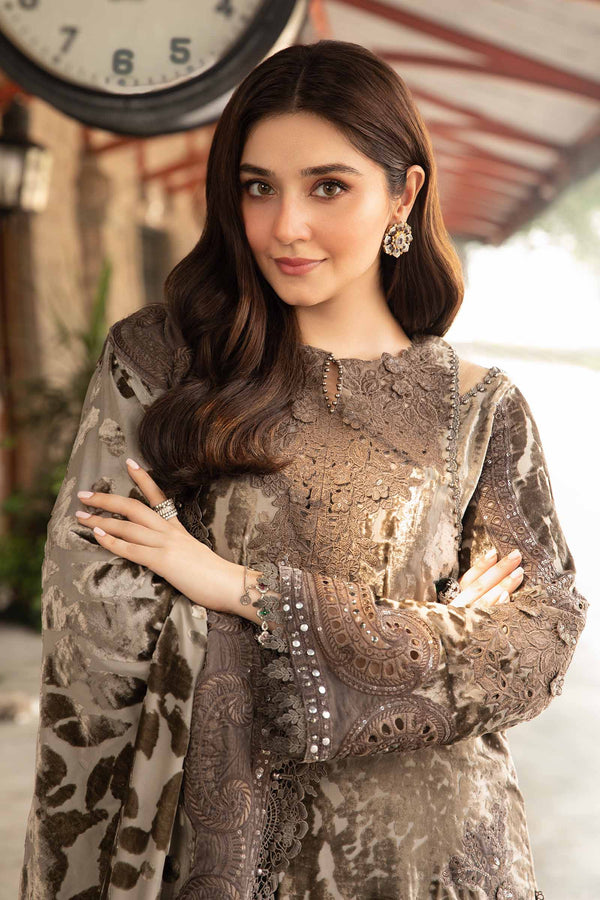 3 Piece Unstitched Embroidered Lawn Suit 529